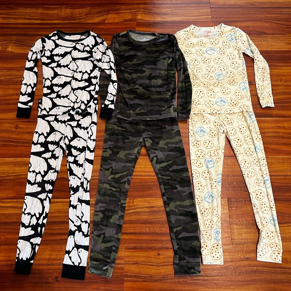 Boys size 10 pajamas